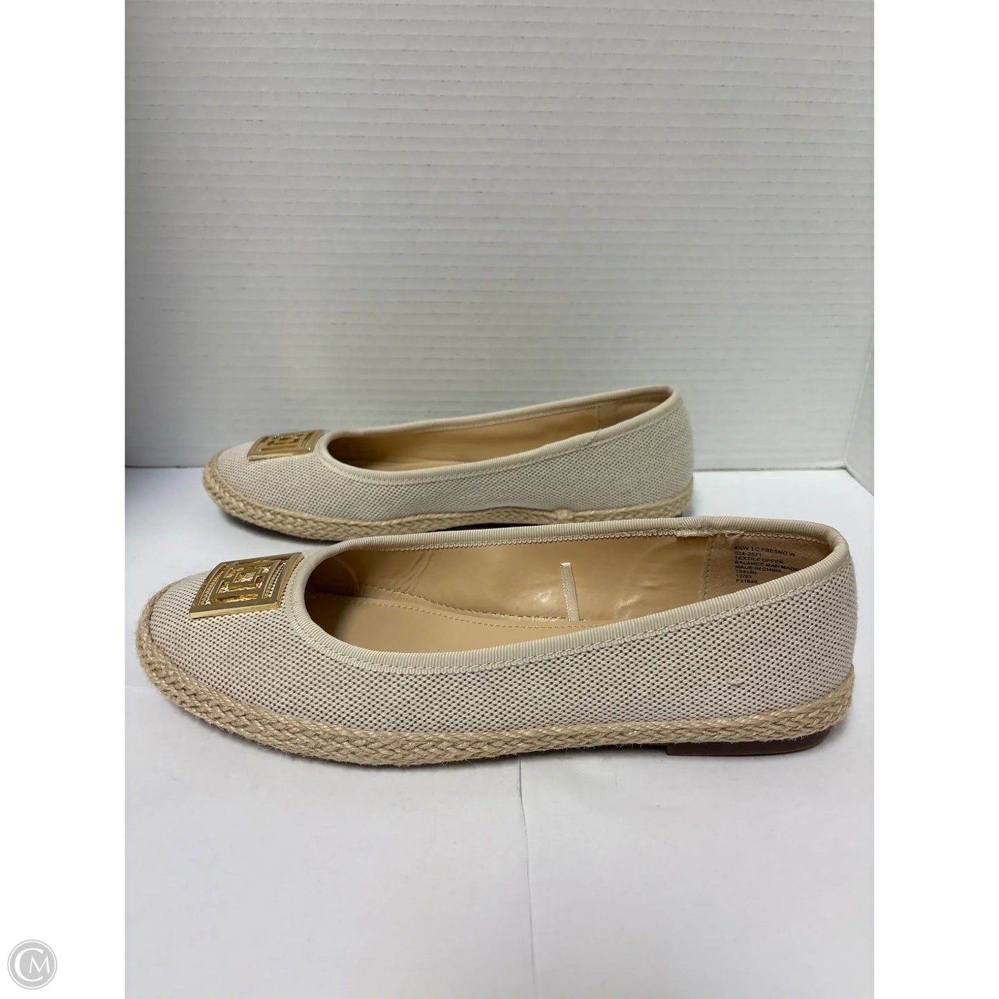 Shoes Flats By Liz Claiborne In Tan, Size: 8.5