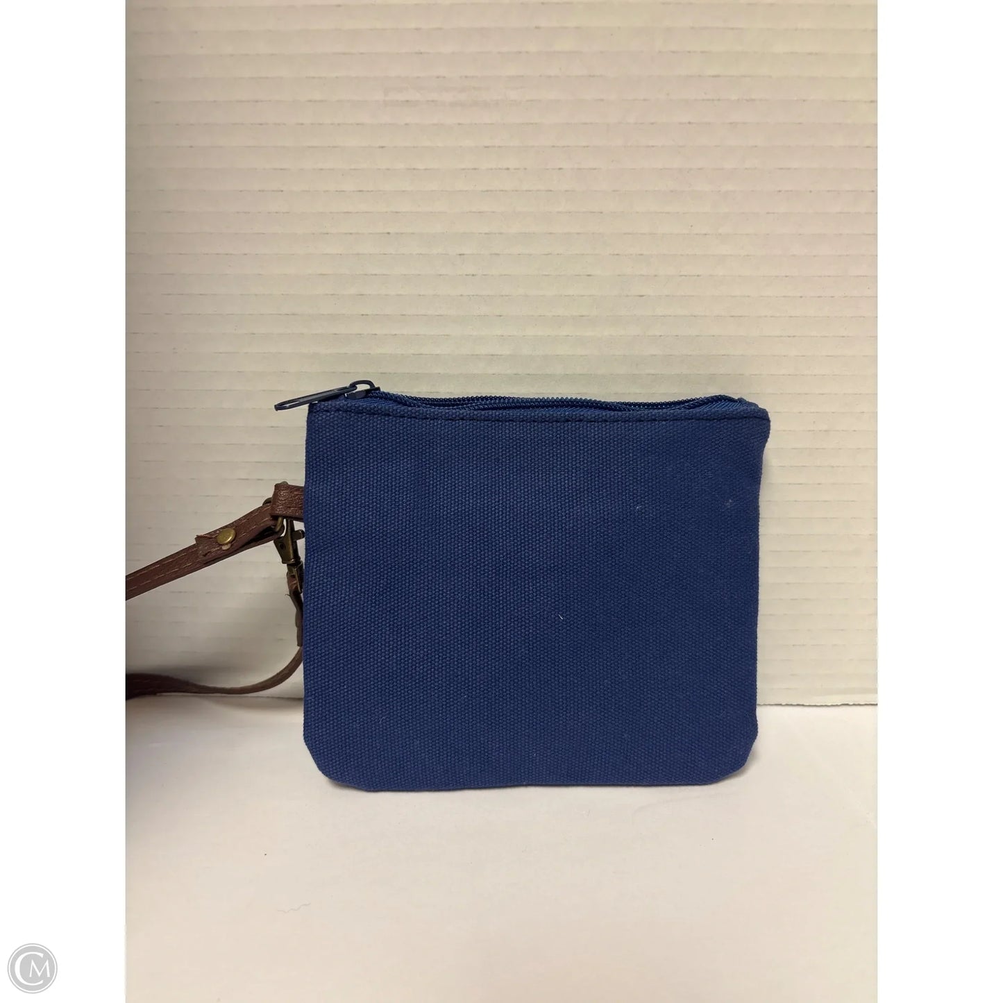 Wristlet By Clothes Mentor, Size: Medium