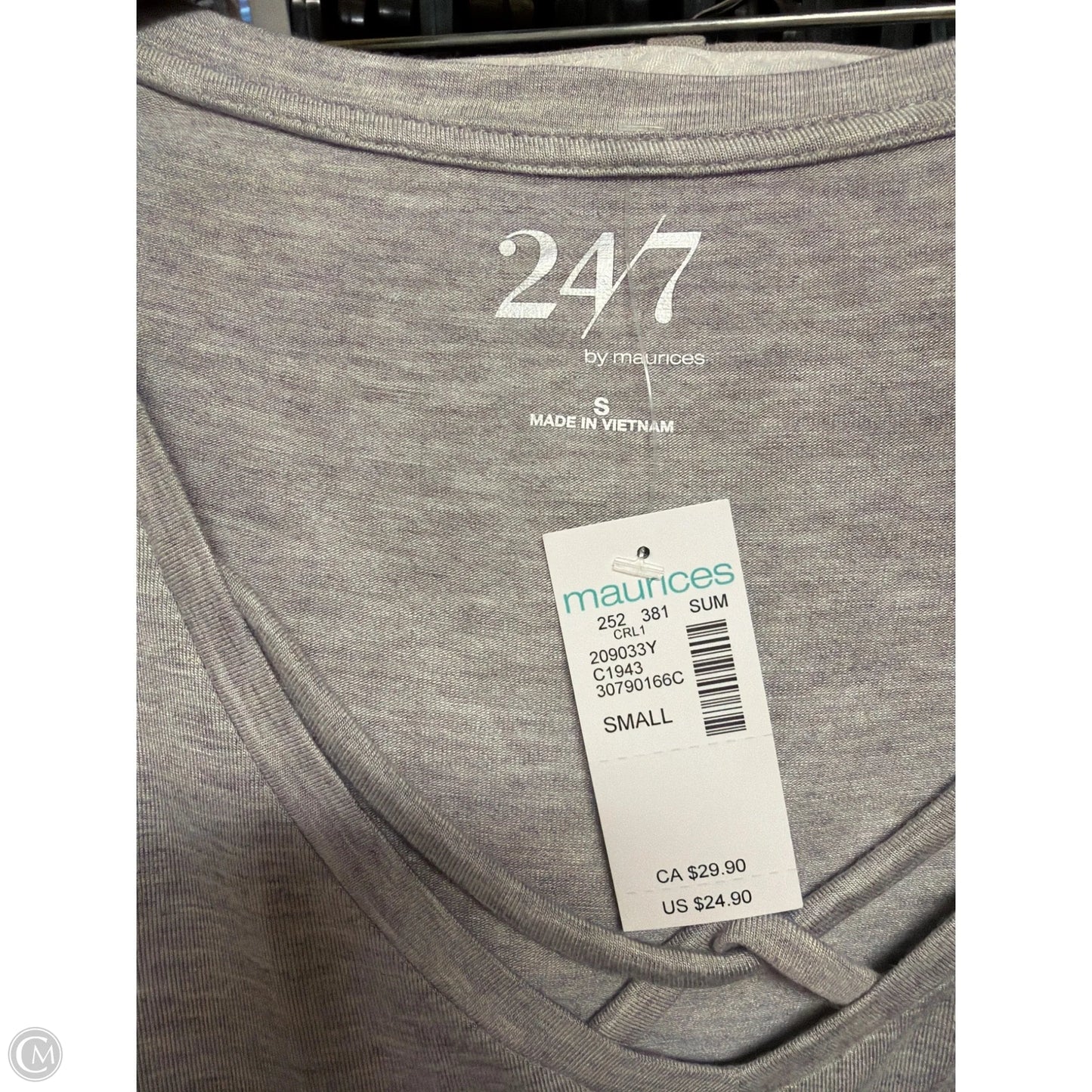 Top Short Sleeve By Maurices In Grey, Size: S