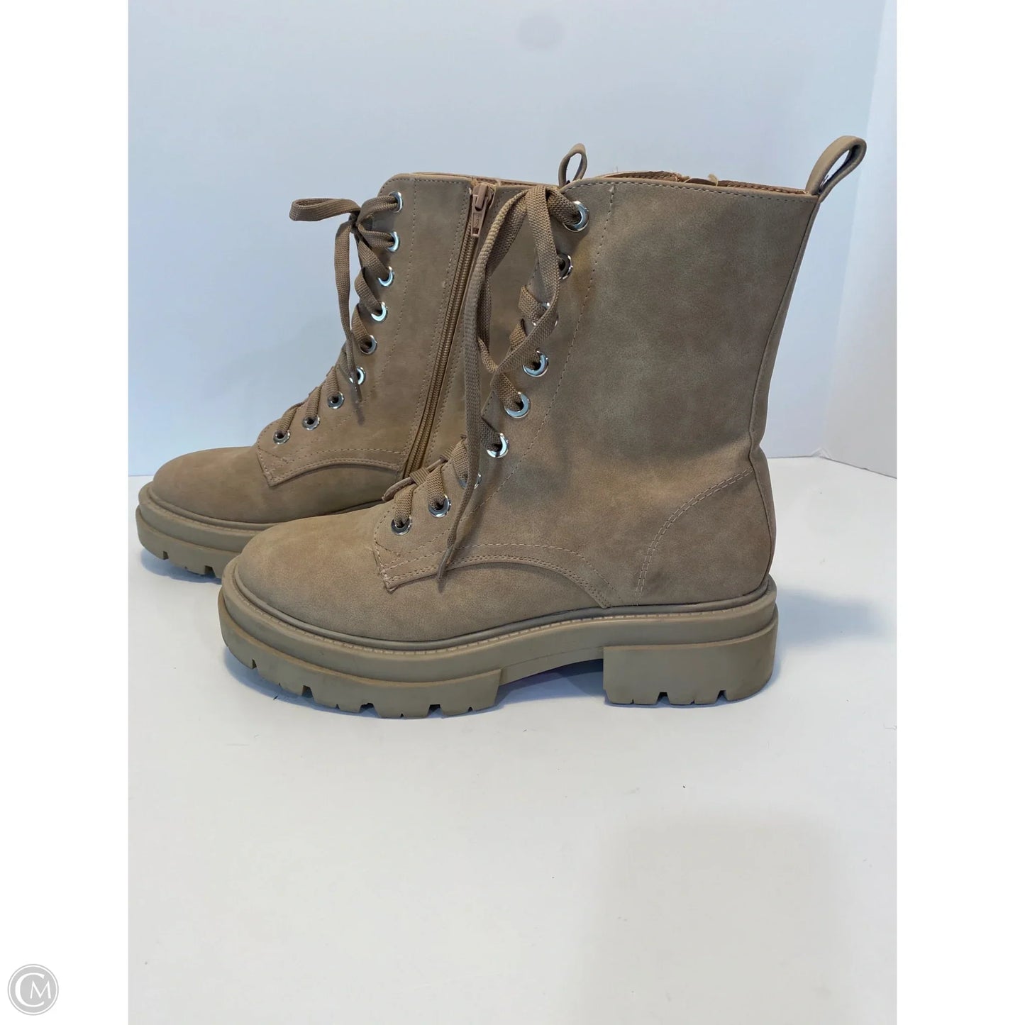 Boots Ankle Flats By Clothes Mentor In Tan, Size: 9