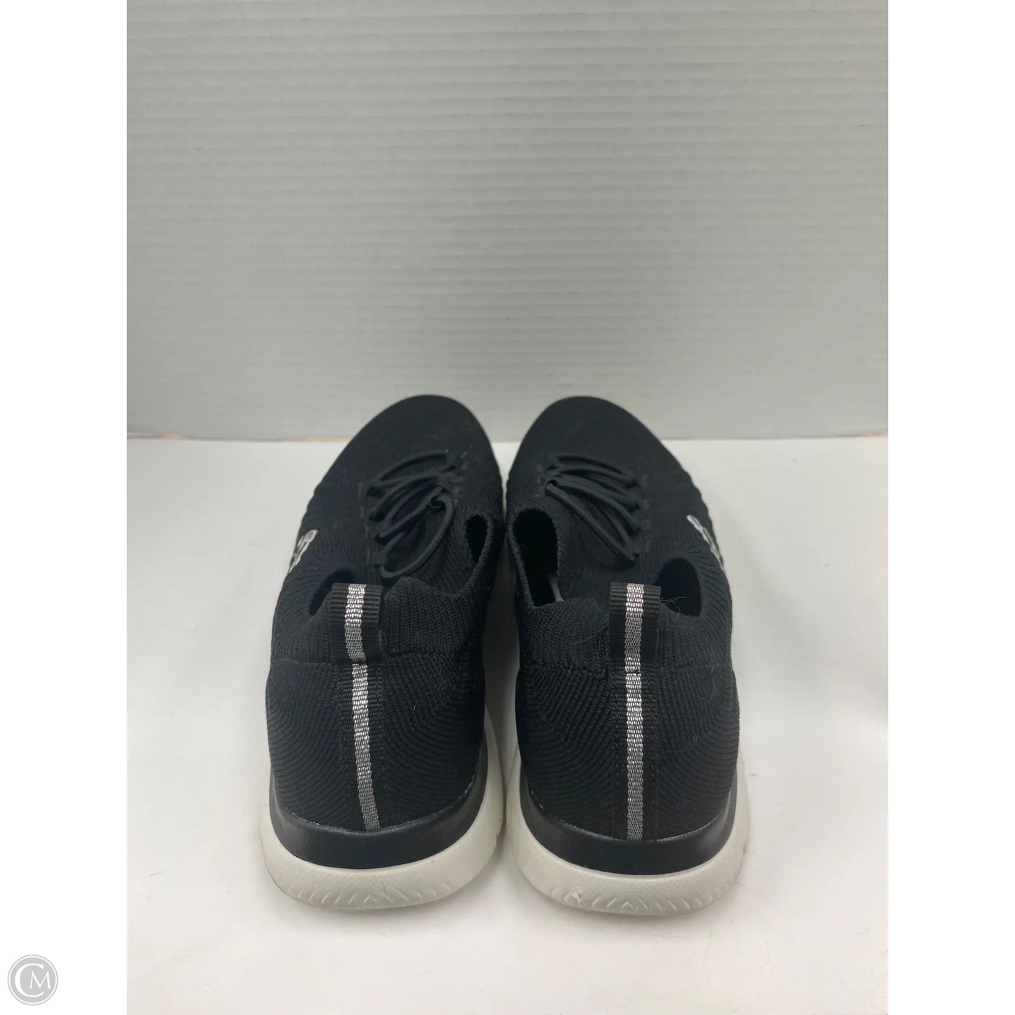 Shoes Athletic By Skechers In Black, Size: 7