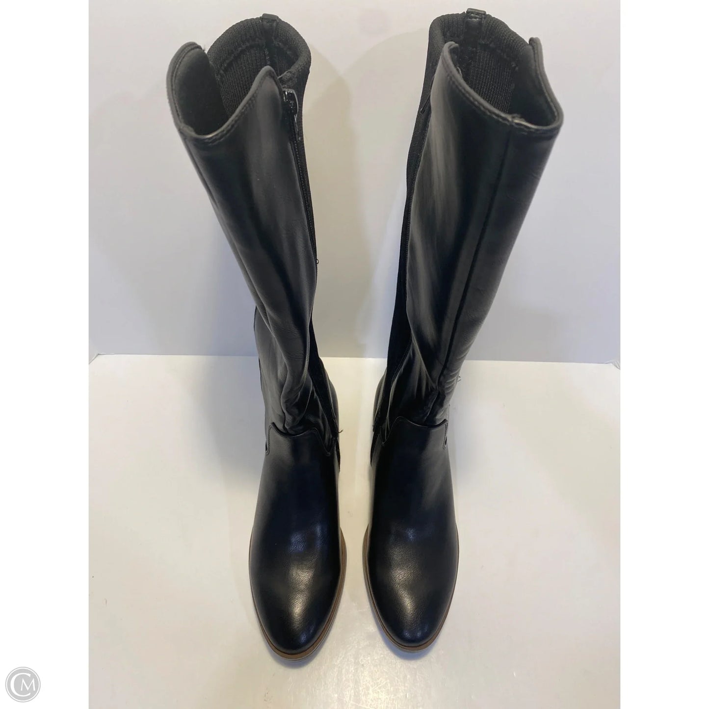 Boots Knee Flats By Bare Traps In Black, Size: 7