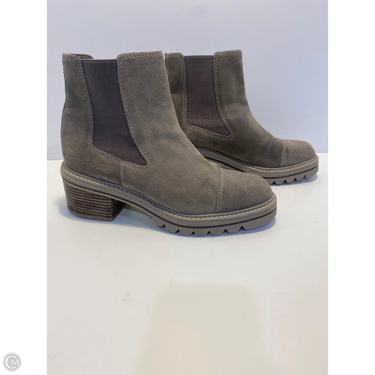 Boots Ankle Flats By Bernardo In Grey, Size: 7