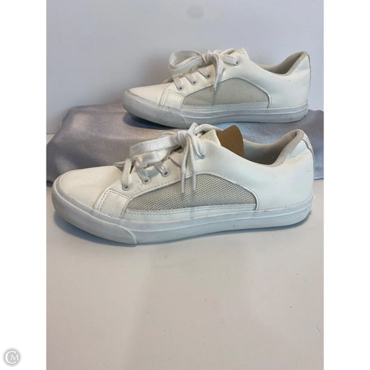 Shoes Flats By Blowfish In White, Size: 10