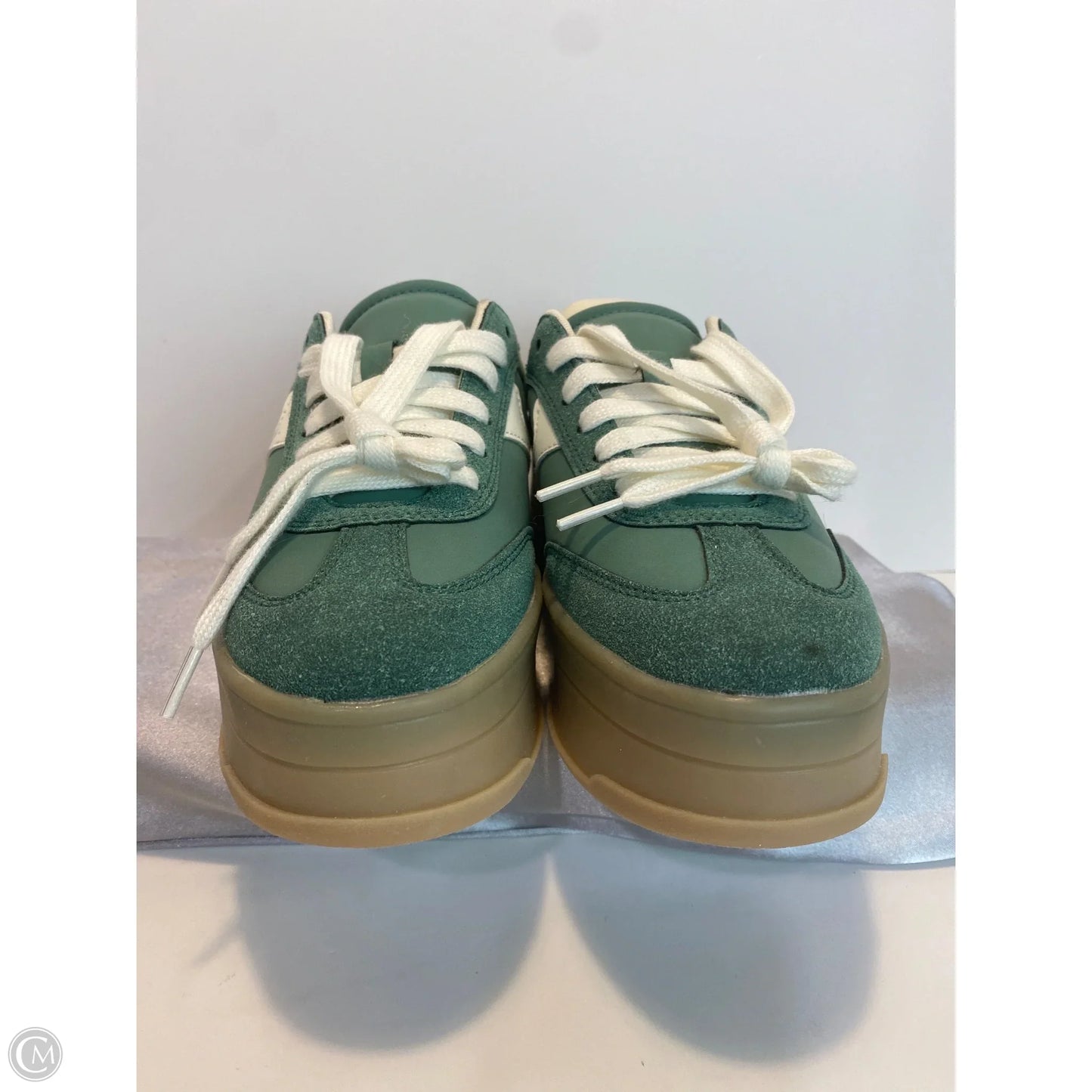 Shoes Sneakers By No Boundaries In Green, Size: 8
