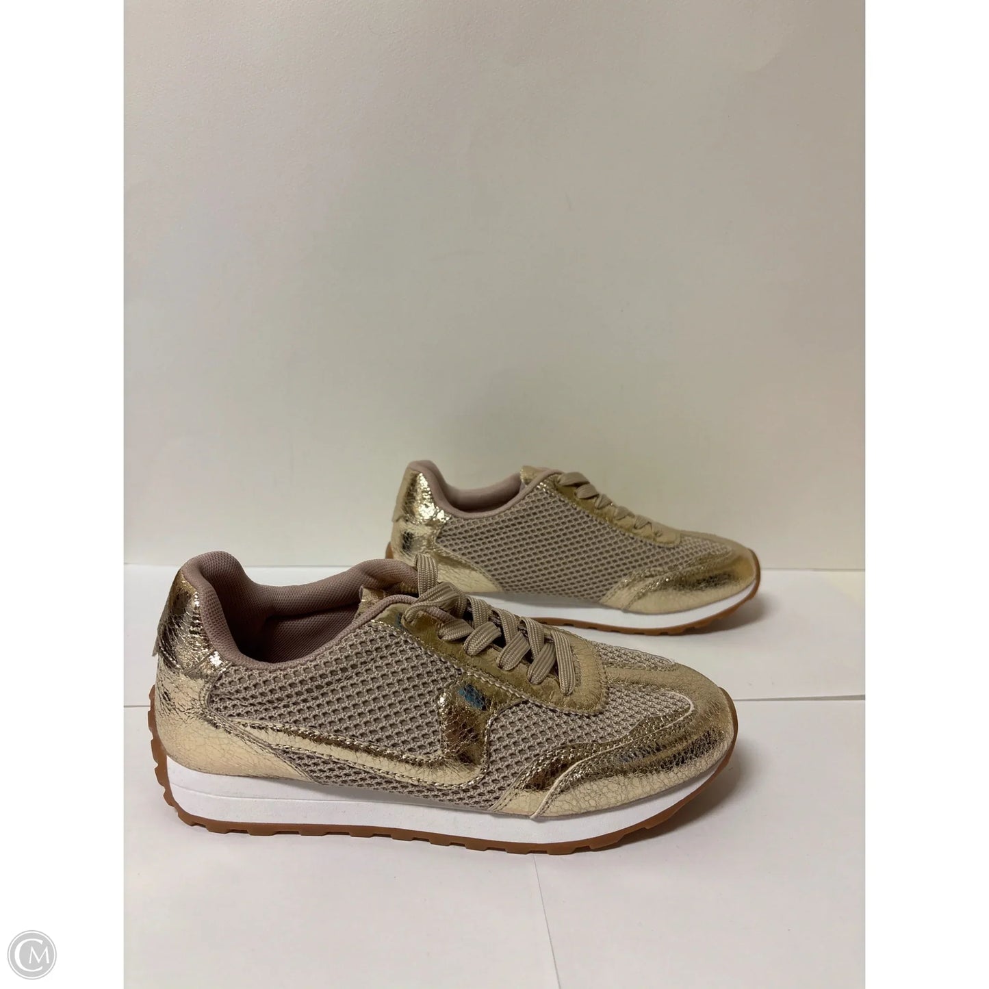 Shoes Sneakers By Top Moda In Gold, Size: 7