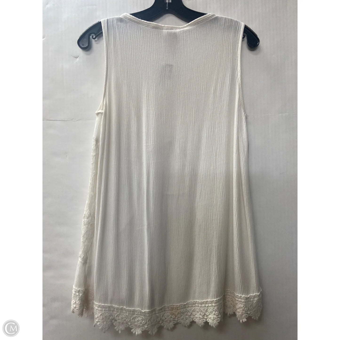 Top Sleeveless By Knox Rose In Cream, Size: M