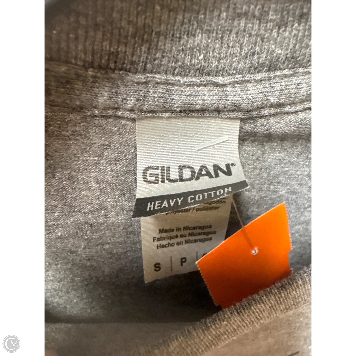 Top Short Sleeve By Gildan In Grey, Size: S