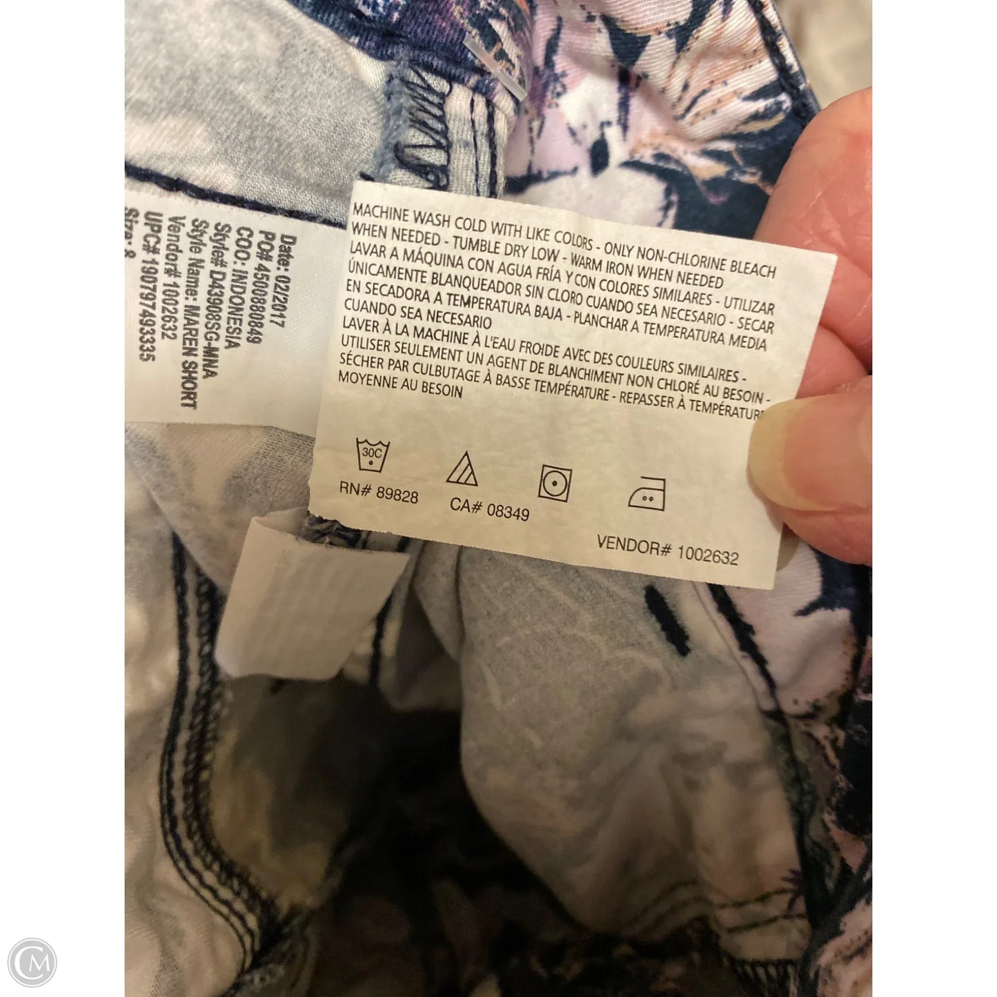 Shorts By Gloria Vanderbilt In Navy, Size: 8