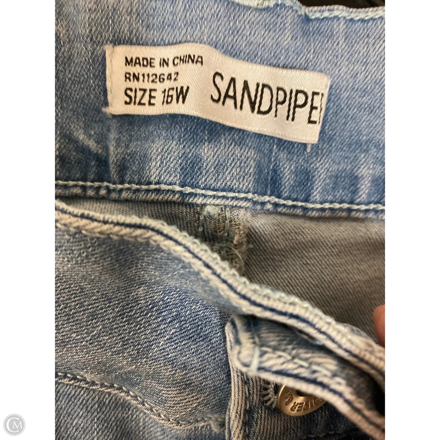 Capris By Clothes Mentor In Blue Denim, Size: 16