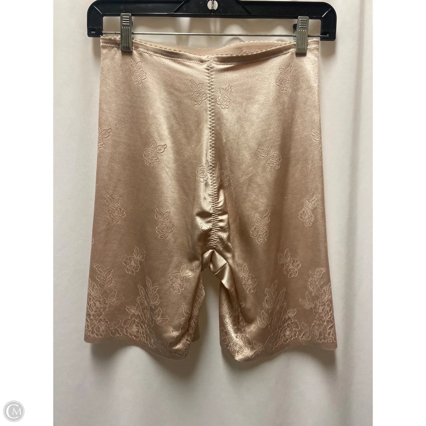 Shorts By Flexees In Beige, Size: L