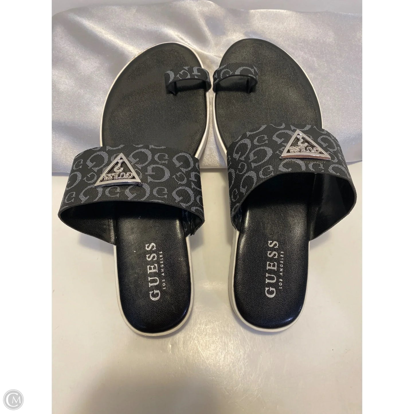 Sandals Flats By Guess In Black, Size: 7
