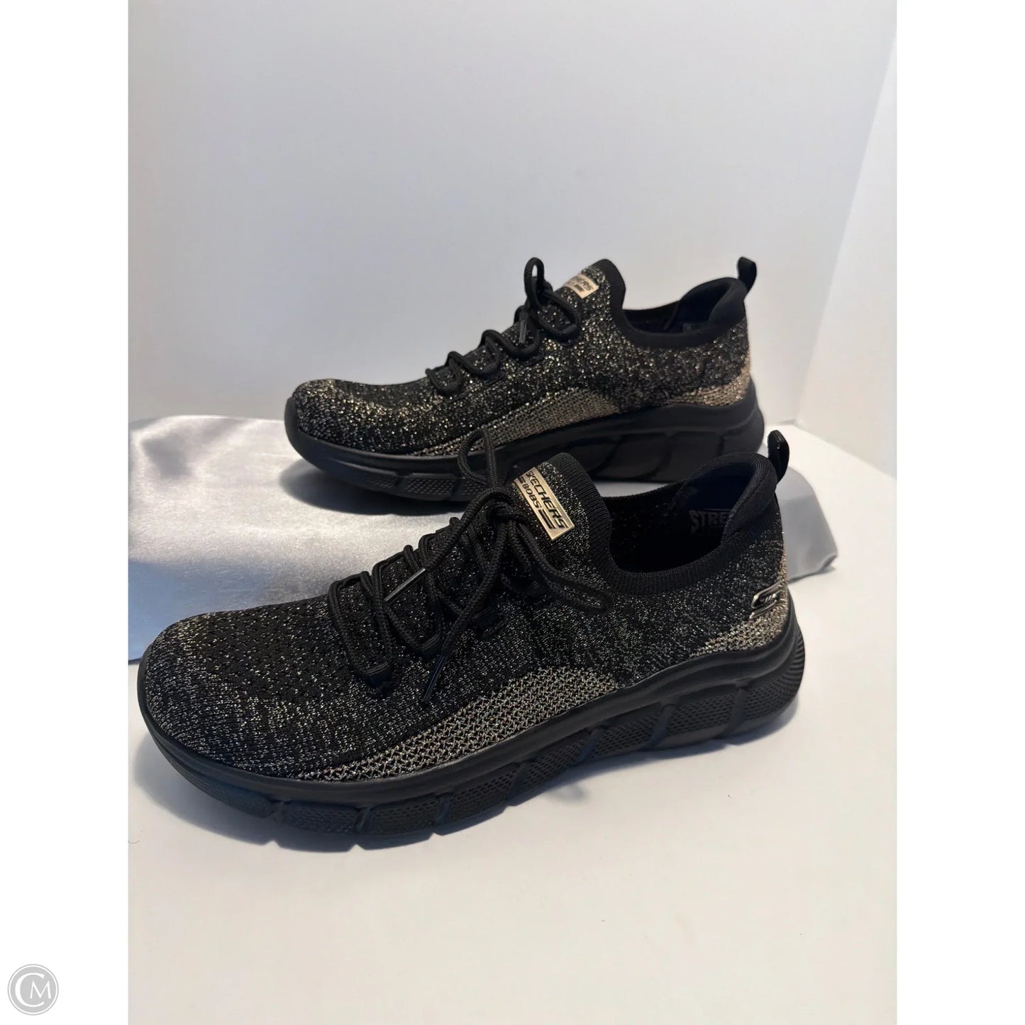 Shoes Athletic By Skechers In Black & Gold, Size: 10