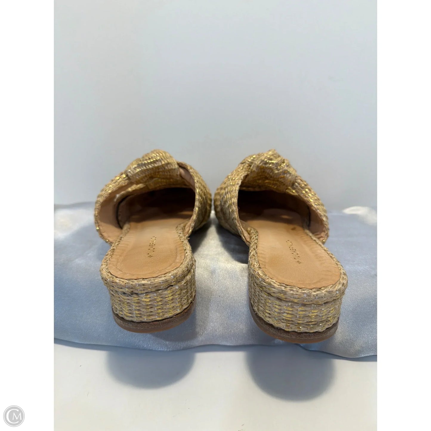Shoes Flats By Tuckernuck In Gold, Size: 8
