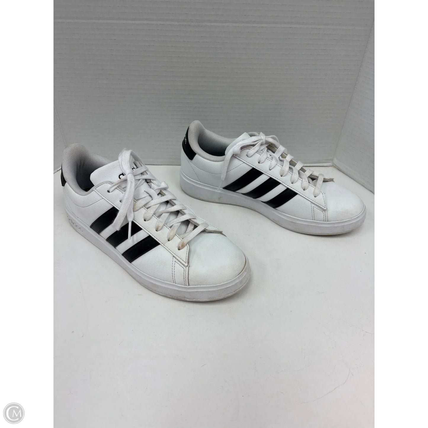 Shoes Sneakers By Adidas In Black & White, Size: 9