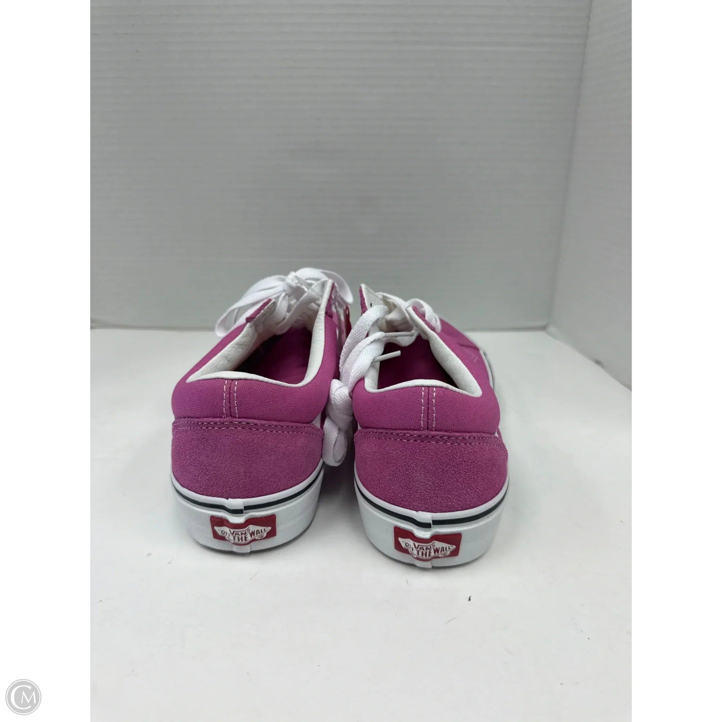 Shoes Sneakers By Vans In Pink, Size: 9.5