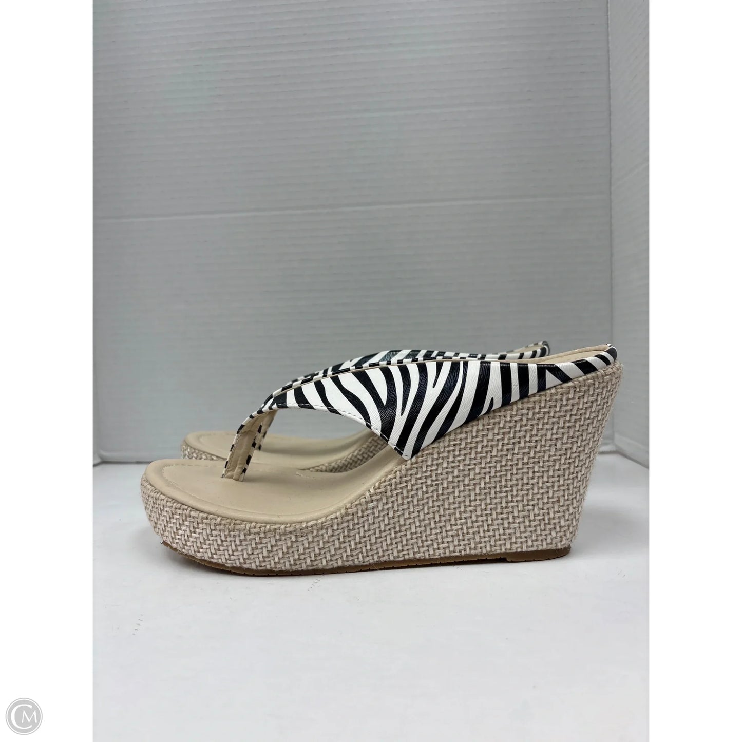 Sandals Heels Wedge By Clothes Mentor In Black & White, Size: 9.5