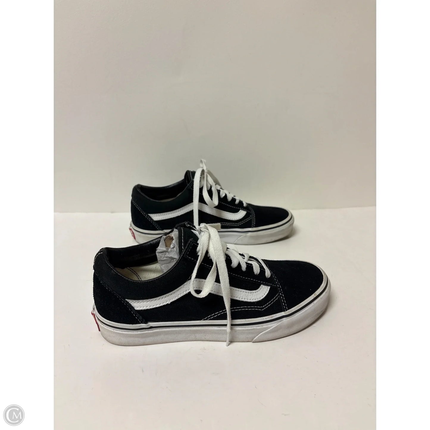 Shoes Sneakers By Vans In Black & White, Size: 7.5