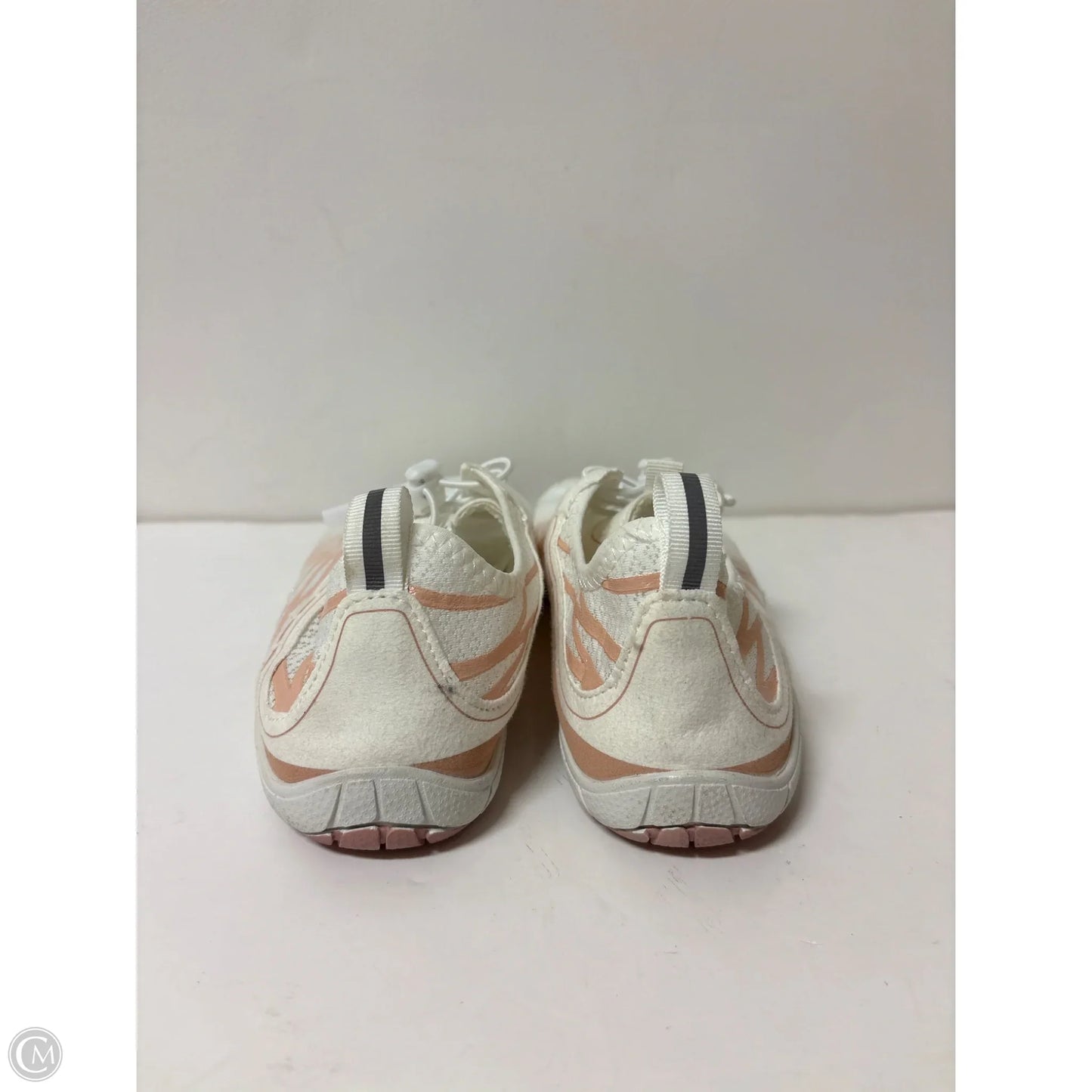 Shoes Flats By Clothes Mentor In White, Size: 9.5