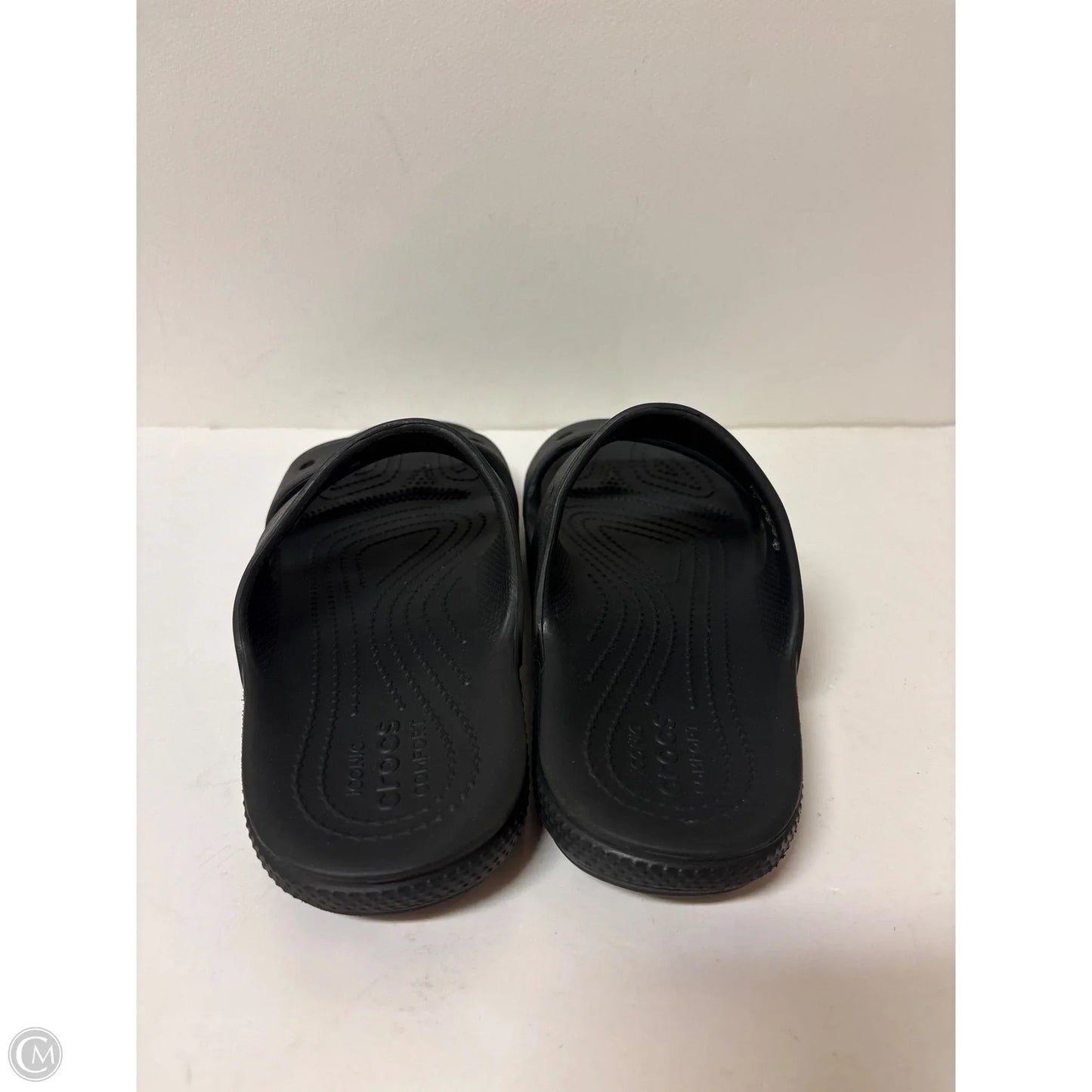 Sandals Flats By Crocs In Black, Size: 8