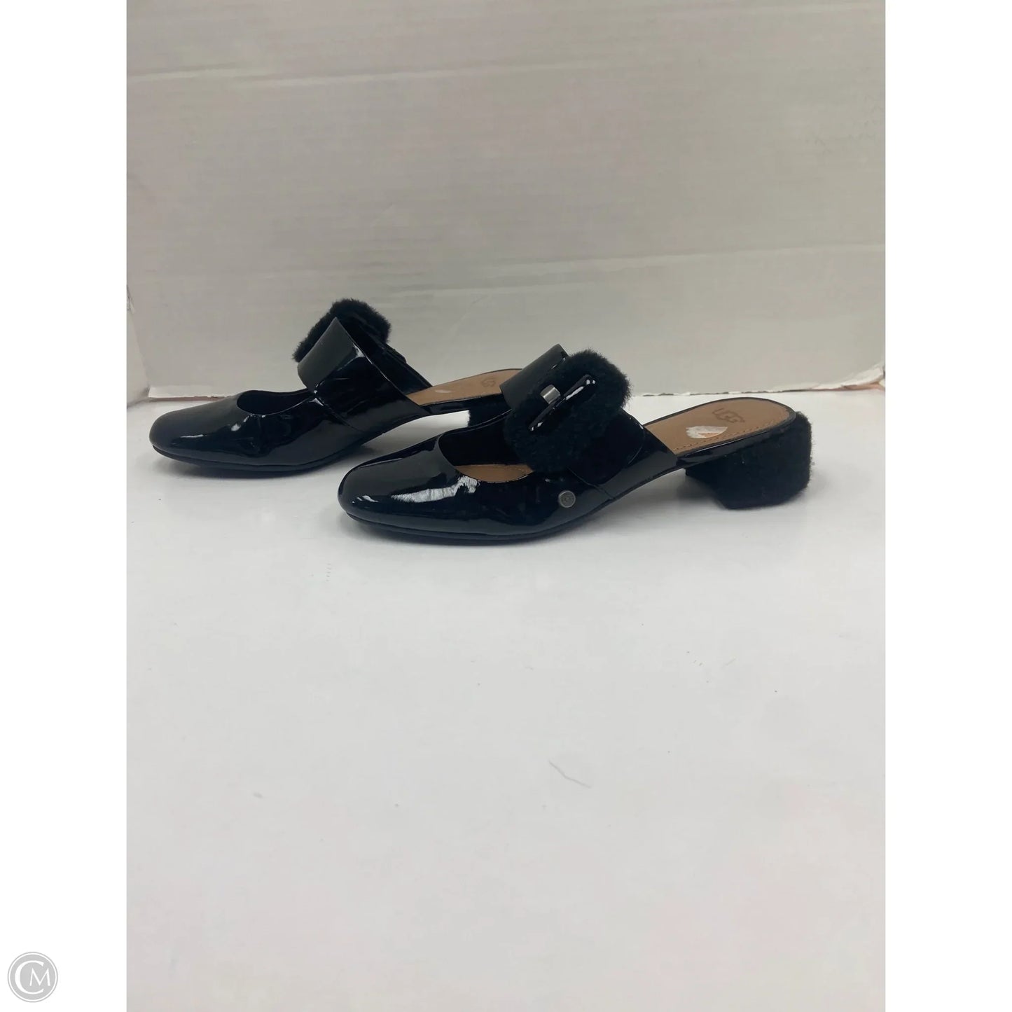 Sandals Designer By Ugg In Black, Size: 7