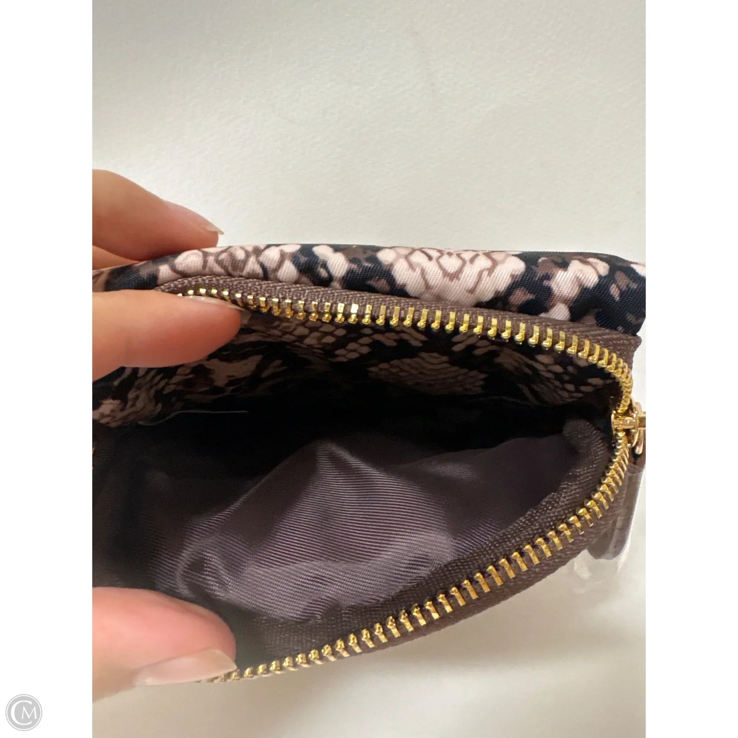 Belt Bag By Clothes Mentor, Size: Medium