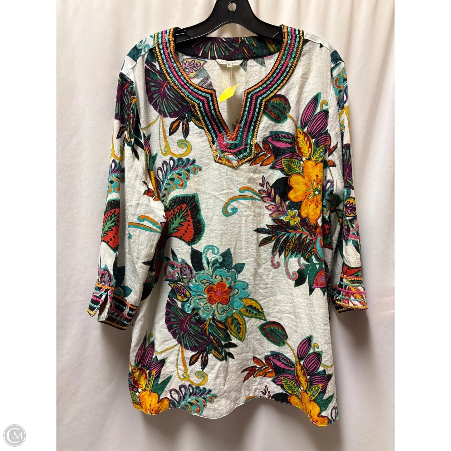 Top Long Sleeve By John Mark In White, Size: Xl
