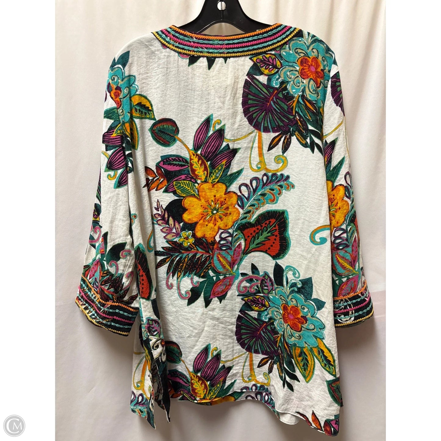 Top Long Sleeve By John Mark In White, Size: Xl