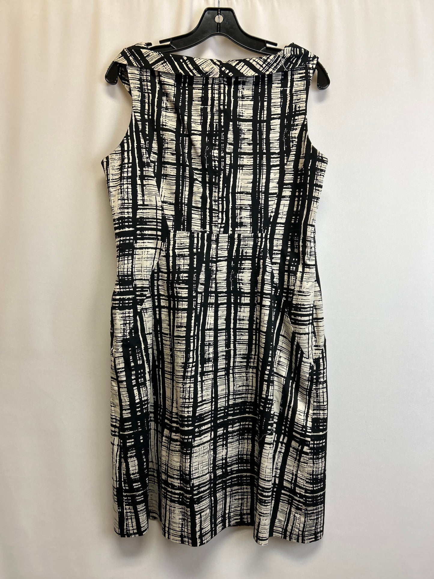 Dress Casual Midi By Ann Taylor  Size: M