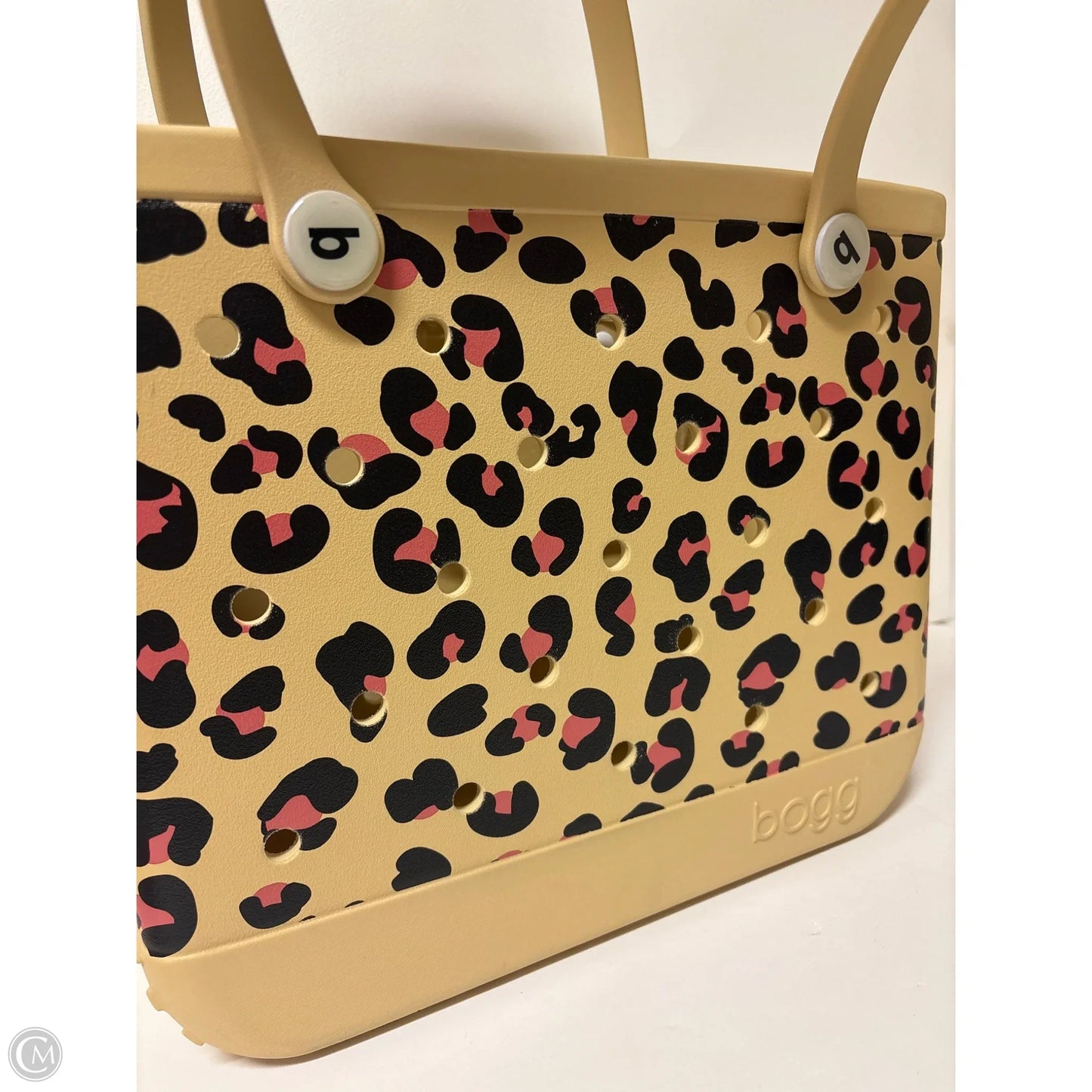 Tote By Clothes Mentor, Size: Medium