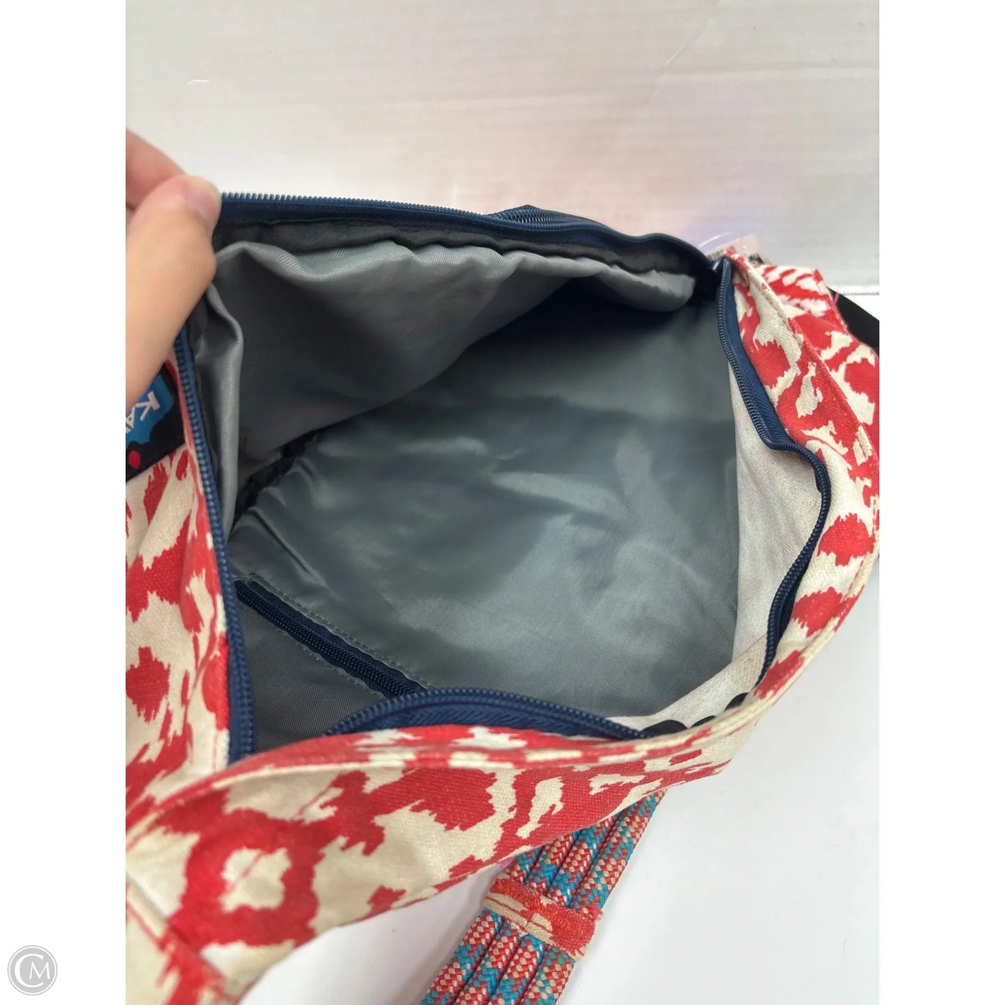 Crossbody By Kavu, Size: Large