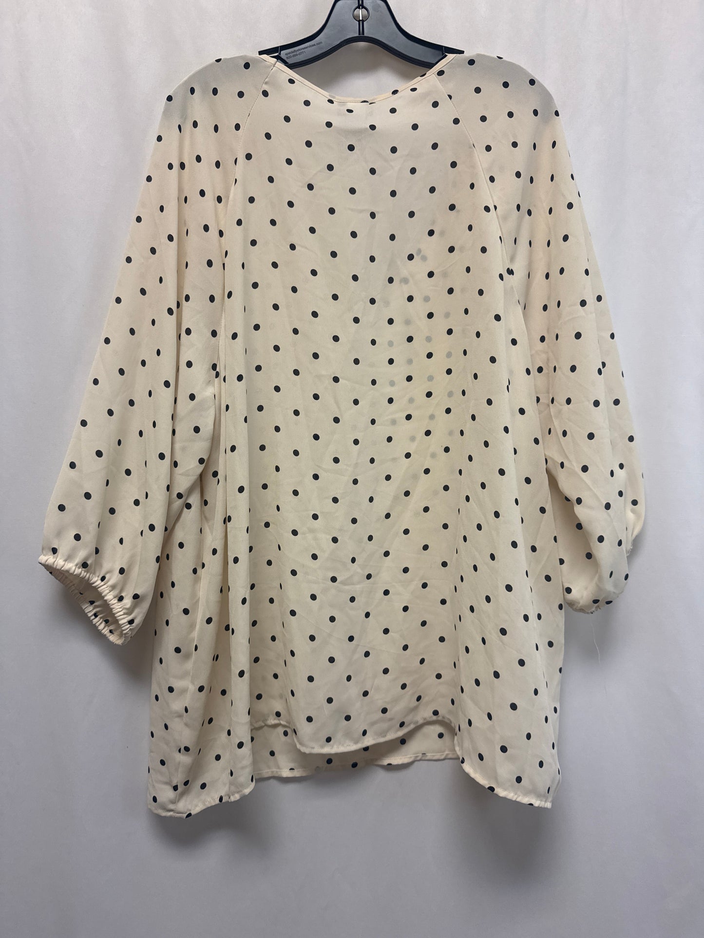 Top 3/4 Sleeve By Torrid In Polkadot Pattern, Size: 3x