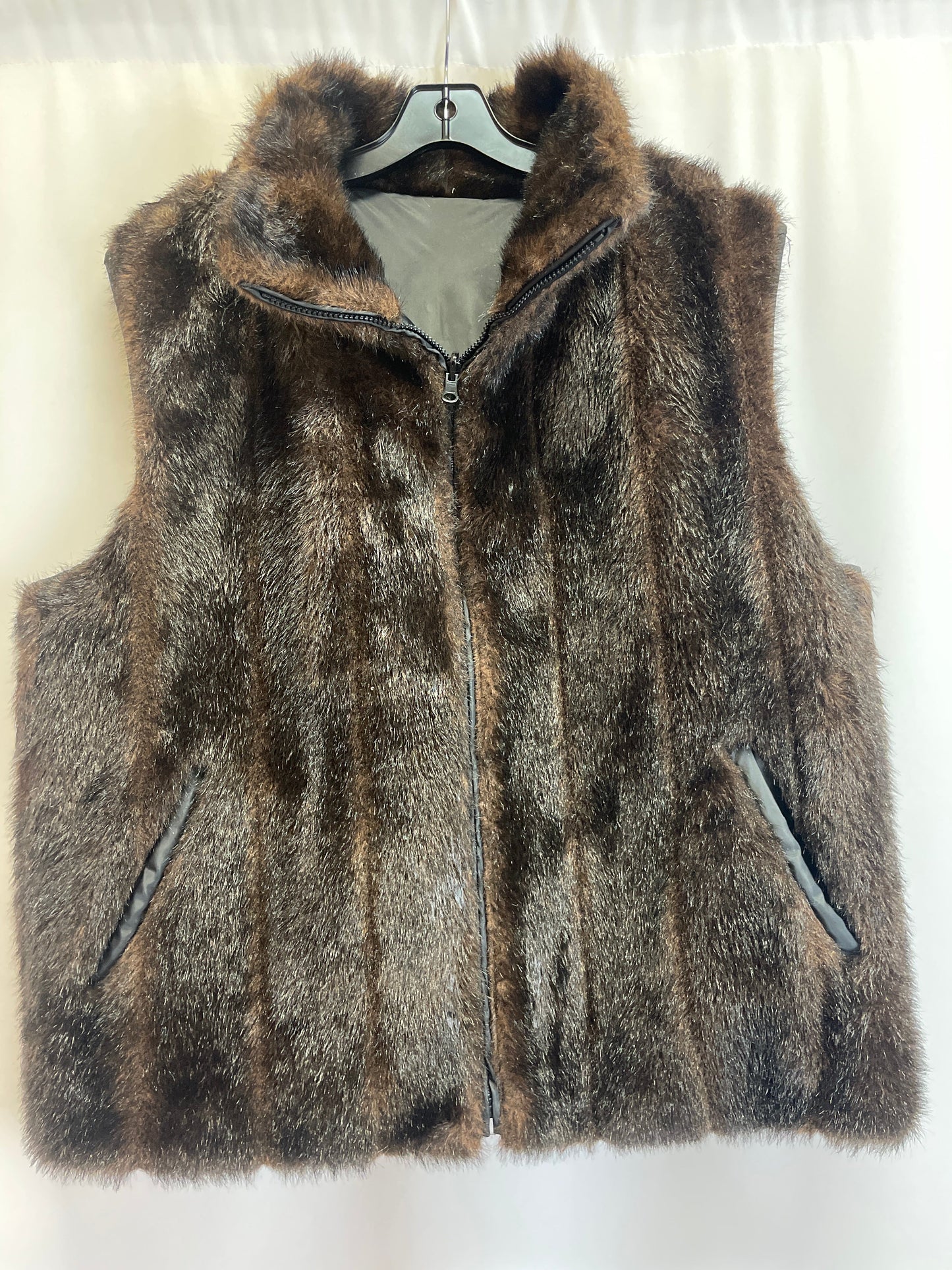 Vest Faux Fur & Sherpa By Gallery  Size: 3x