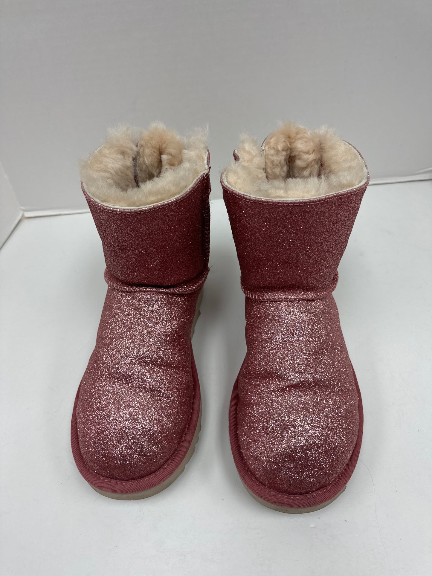 Boots Ankle Flats By Ugg  Size: 6