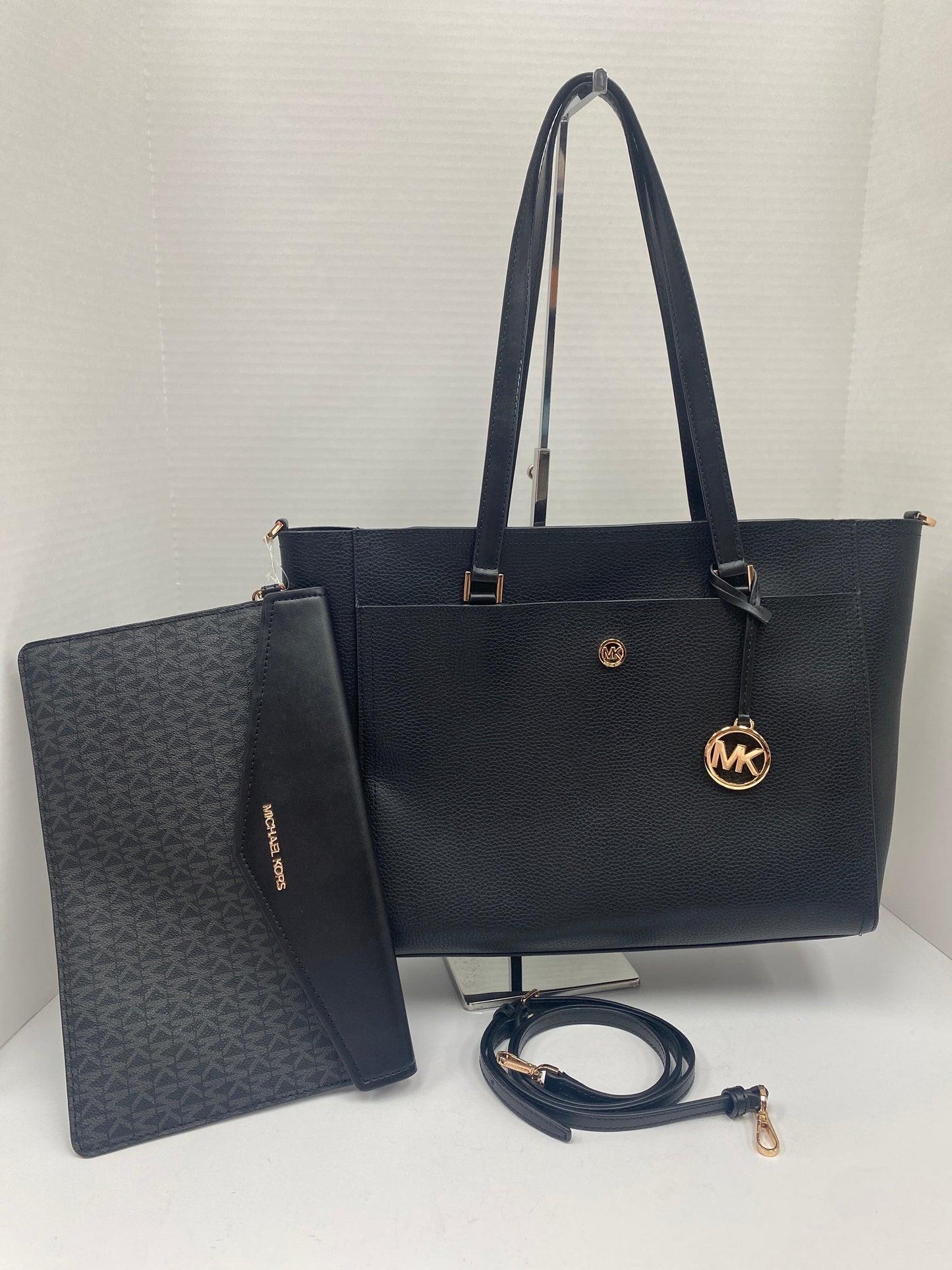 Handbag Designer By Michael Kors  Size: Large