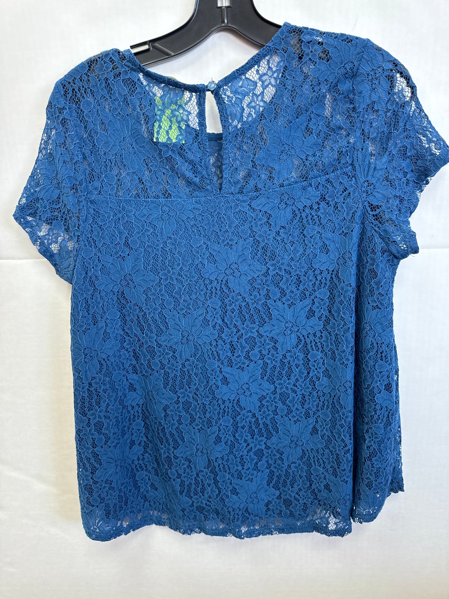 Top Short Sleeve By Monteau  Size: L