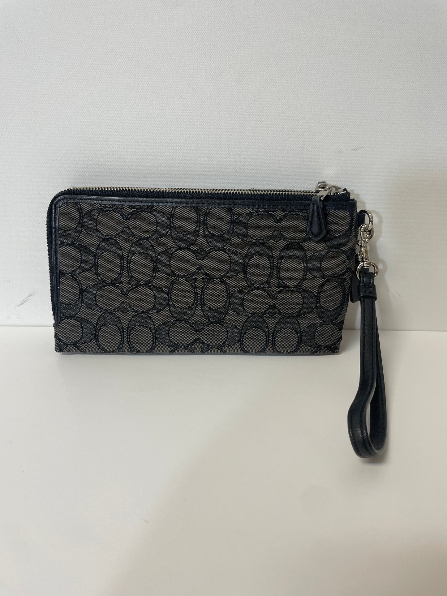 Wristlet Designer By Coach  Size: Large