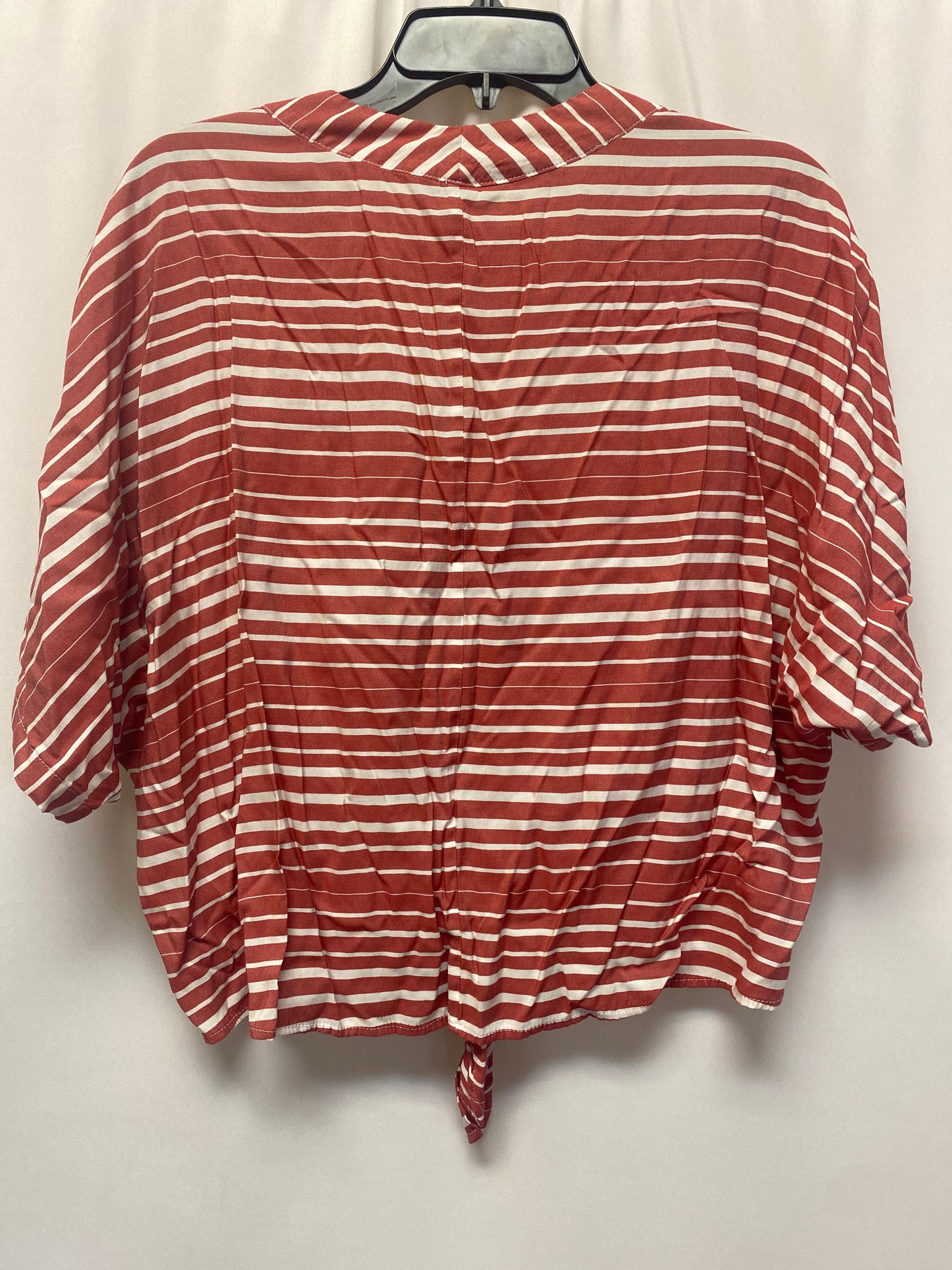 Red Top Short Sleeve Express, Size M