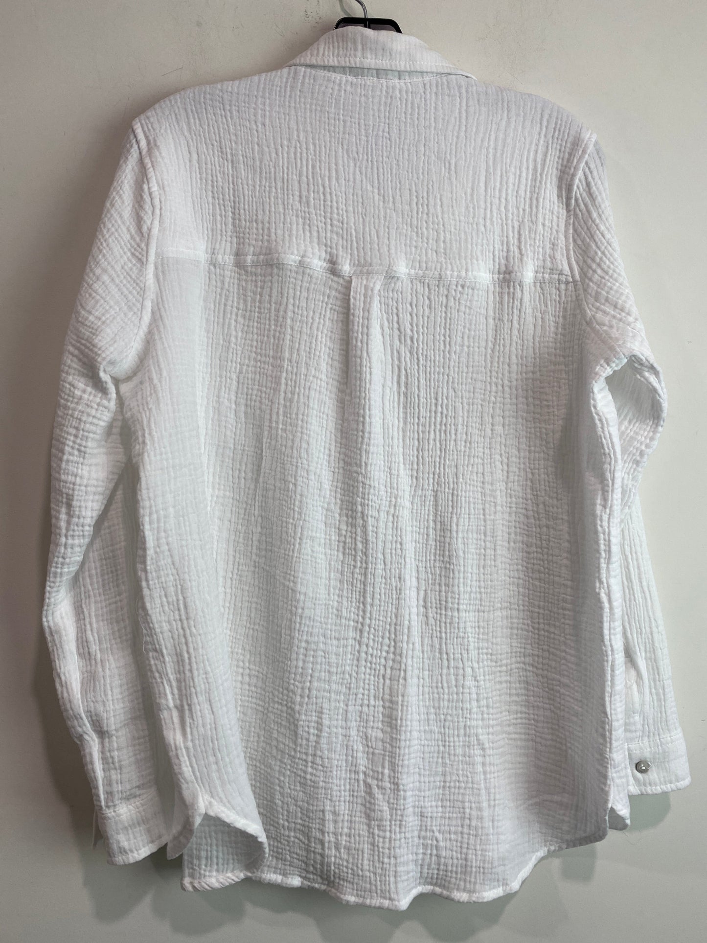 White Top Long Sleeve Jessica Simpson, Size M