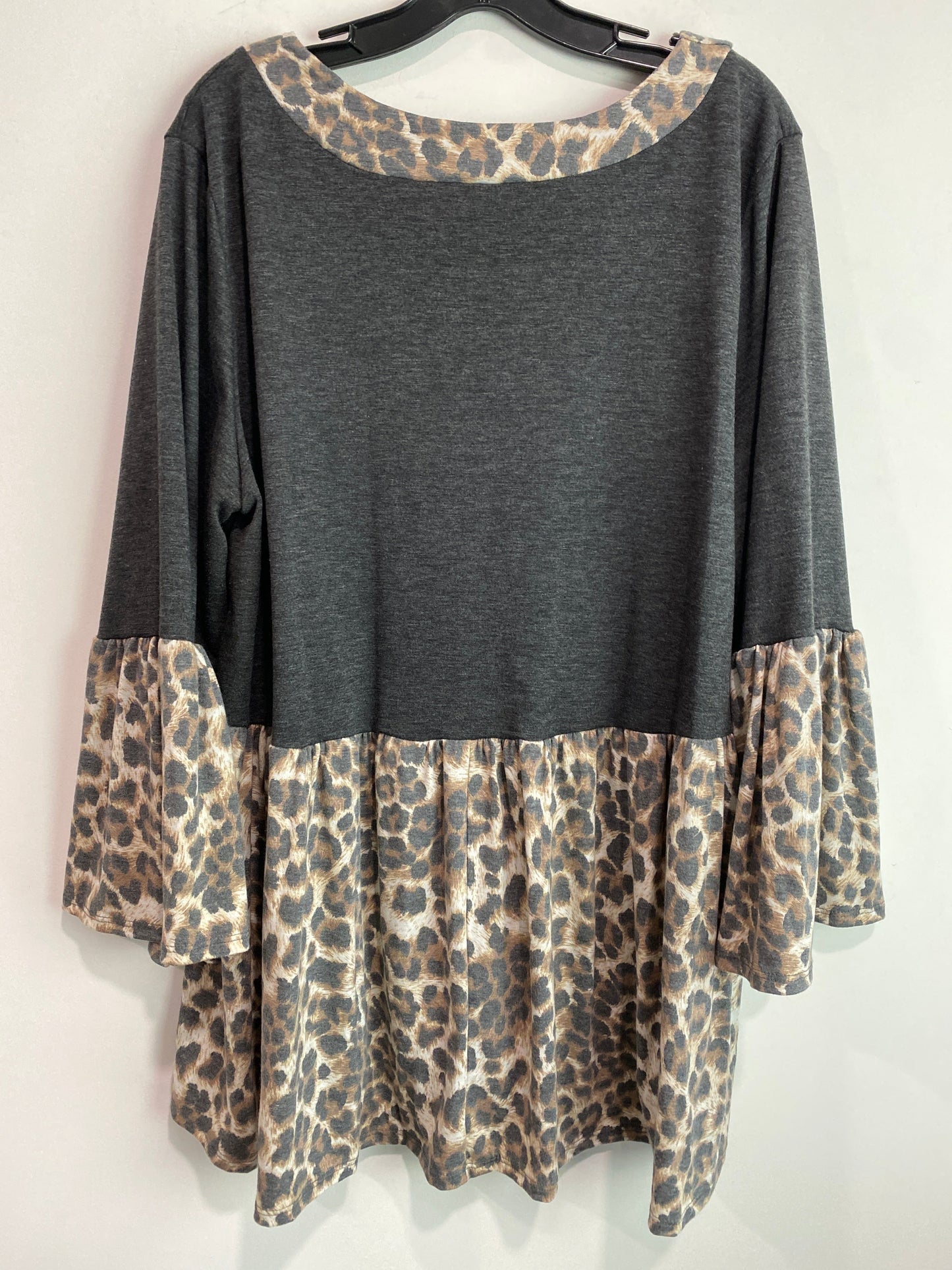Animal Print Top Long Sleeve Clothes Mentor, Size 3x