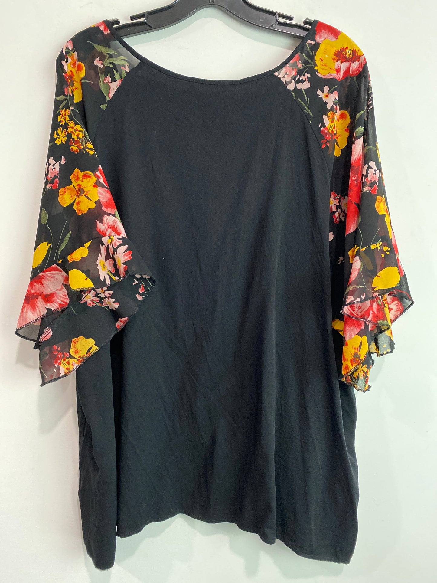 Black Top Short Sleeve Clothes Mentor, Size 3x