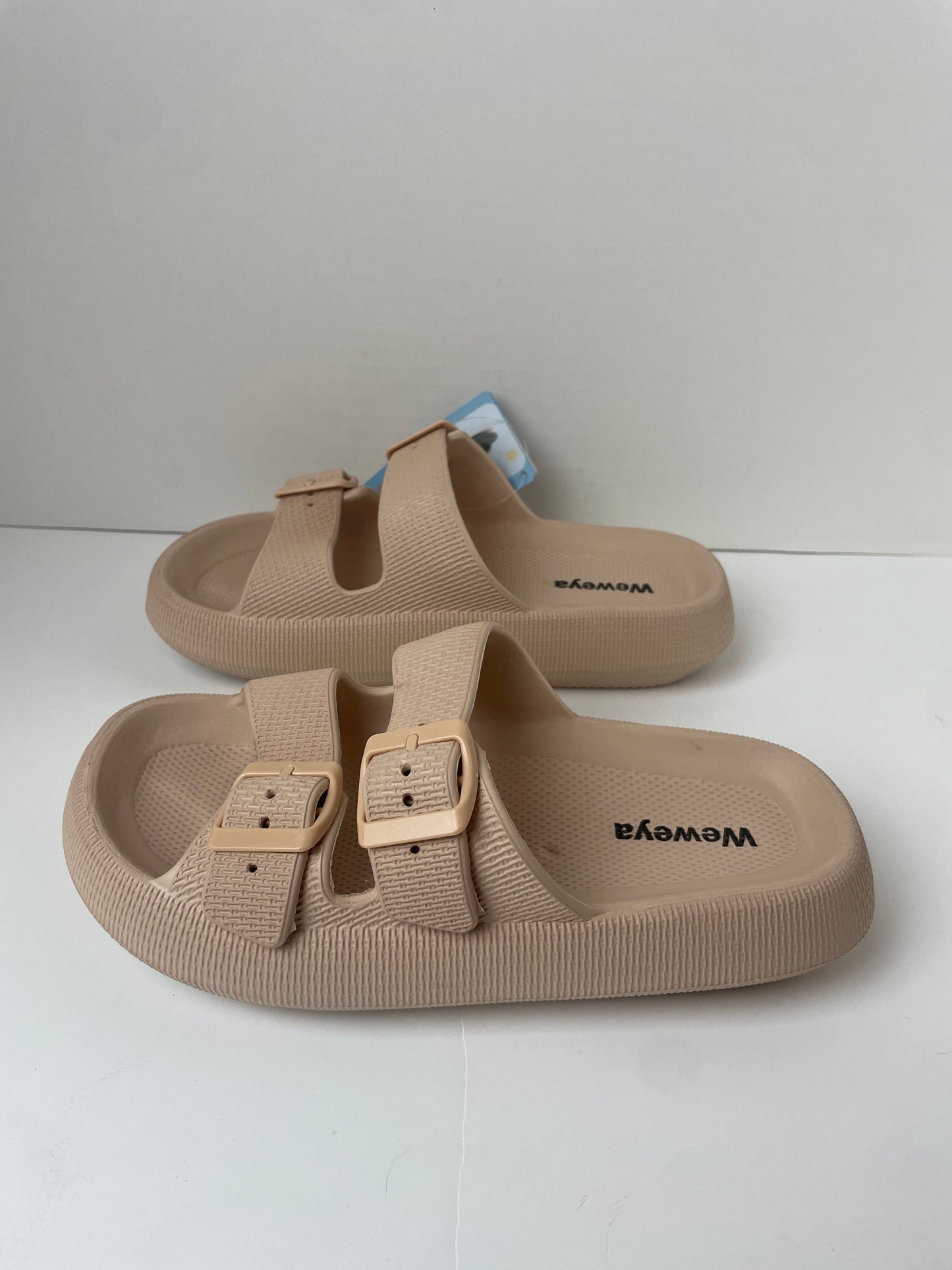 Beige Sandals Flip Flops Clothes Mentor, Size 7.5