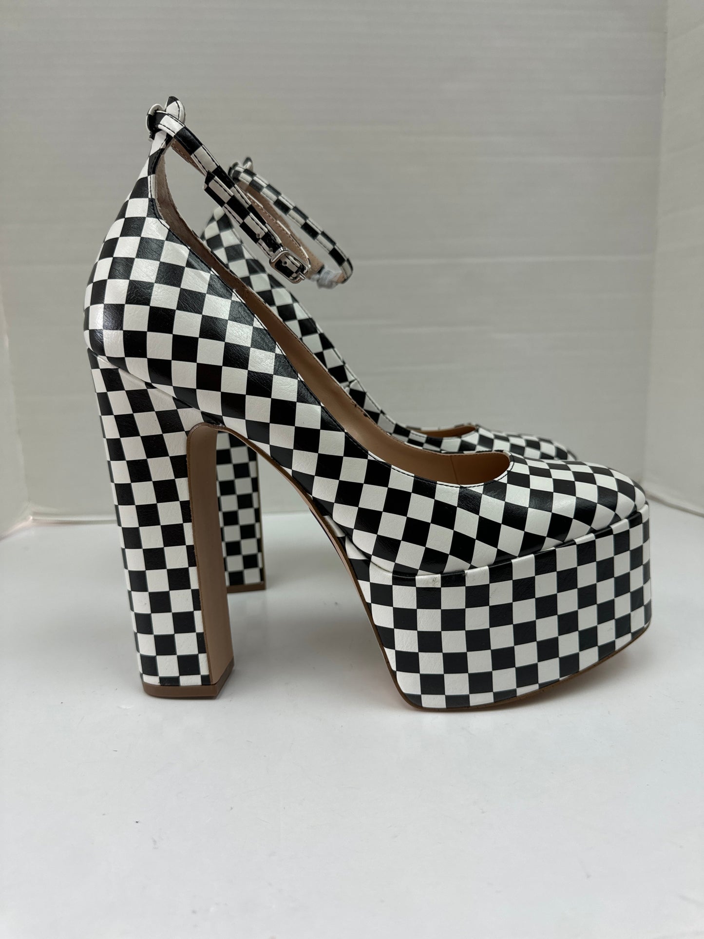 Black & White Shoes Heels Stiletto Steve Madden, Size 11