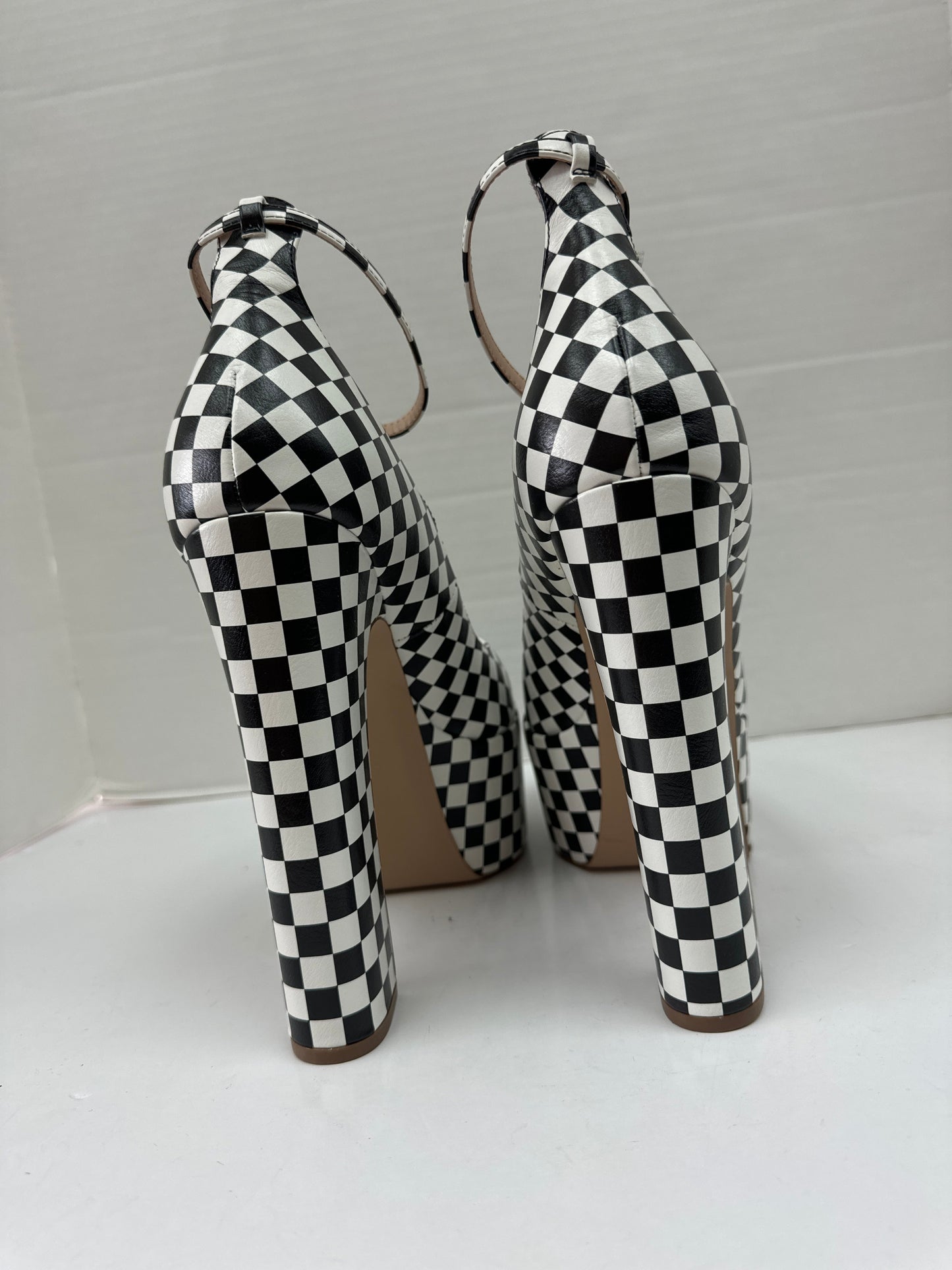 Black & White Shoes Heels Stiletto Steve Madden, Size 11