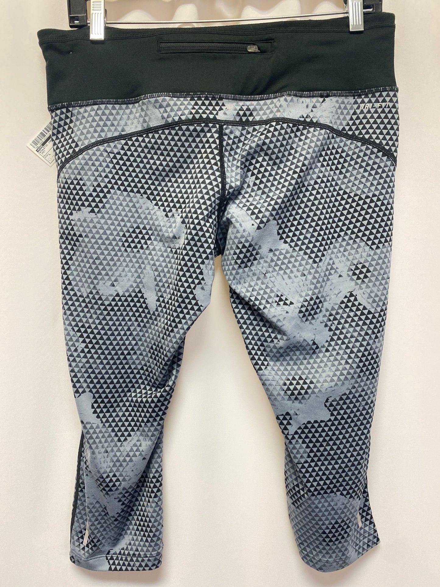 Grey Athletic Capris Nike, Size L