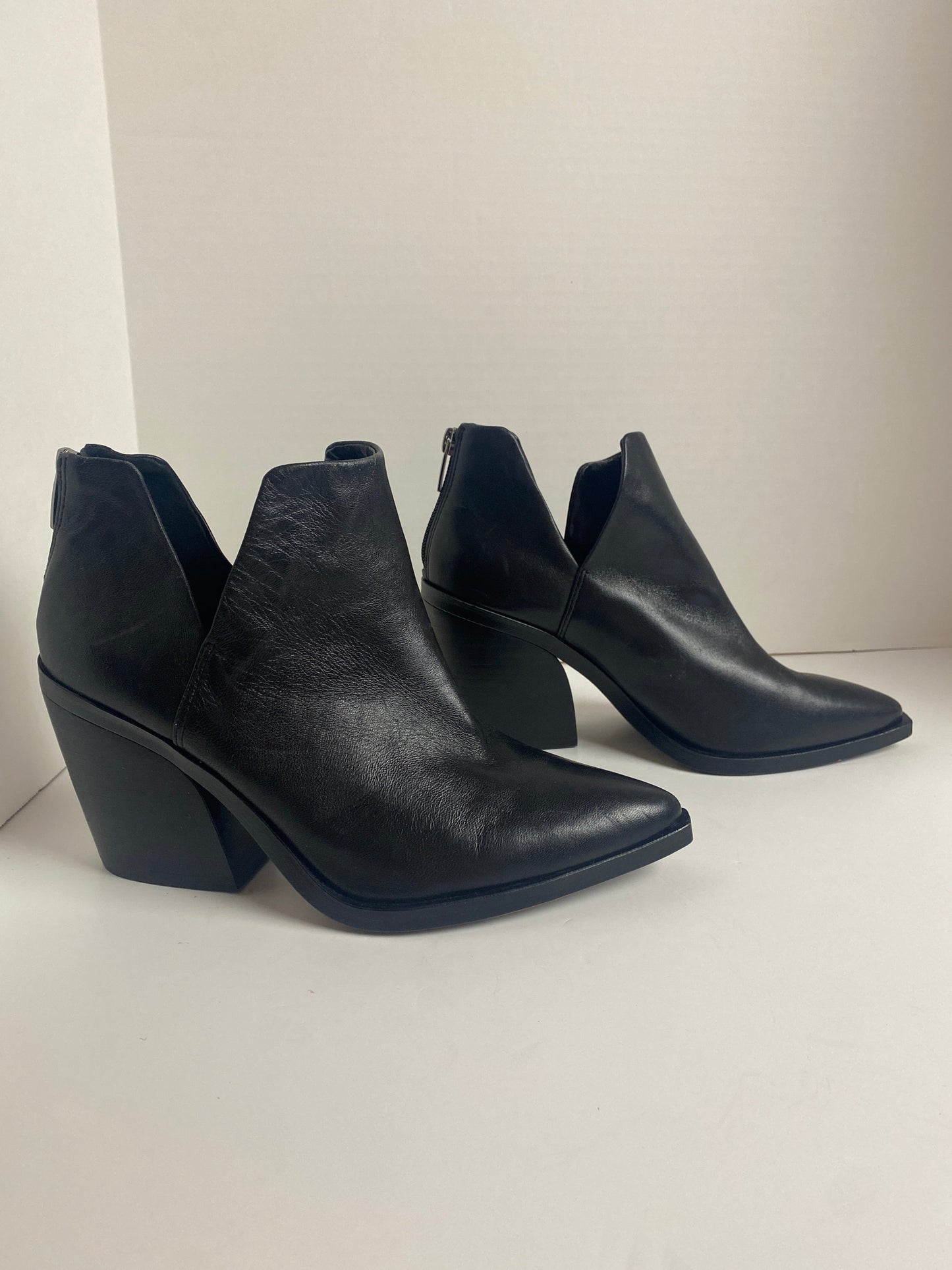 Boots Ankle Heels By Vince Camuto In Black, Size: 8.5