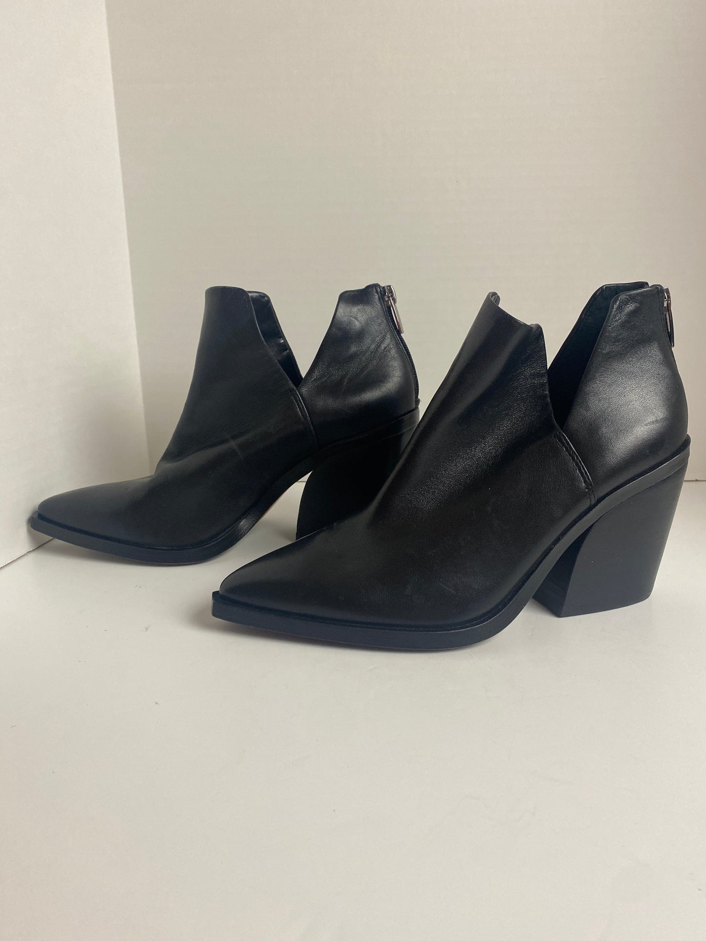 Boots Ankle Heels By Vince Camuto In Black, Size: 8.5