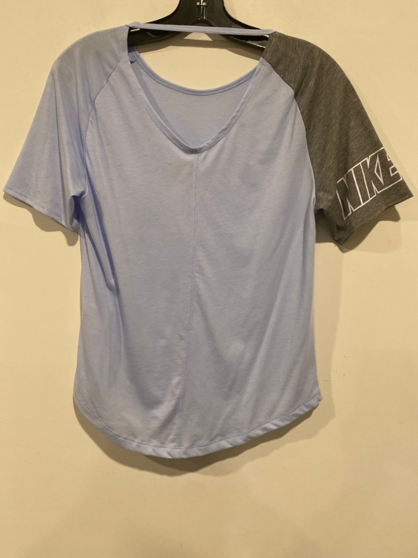 Athletic Top Short Sleeve By Nike In Blue, Size: S