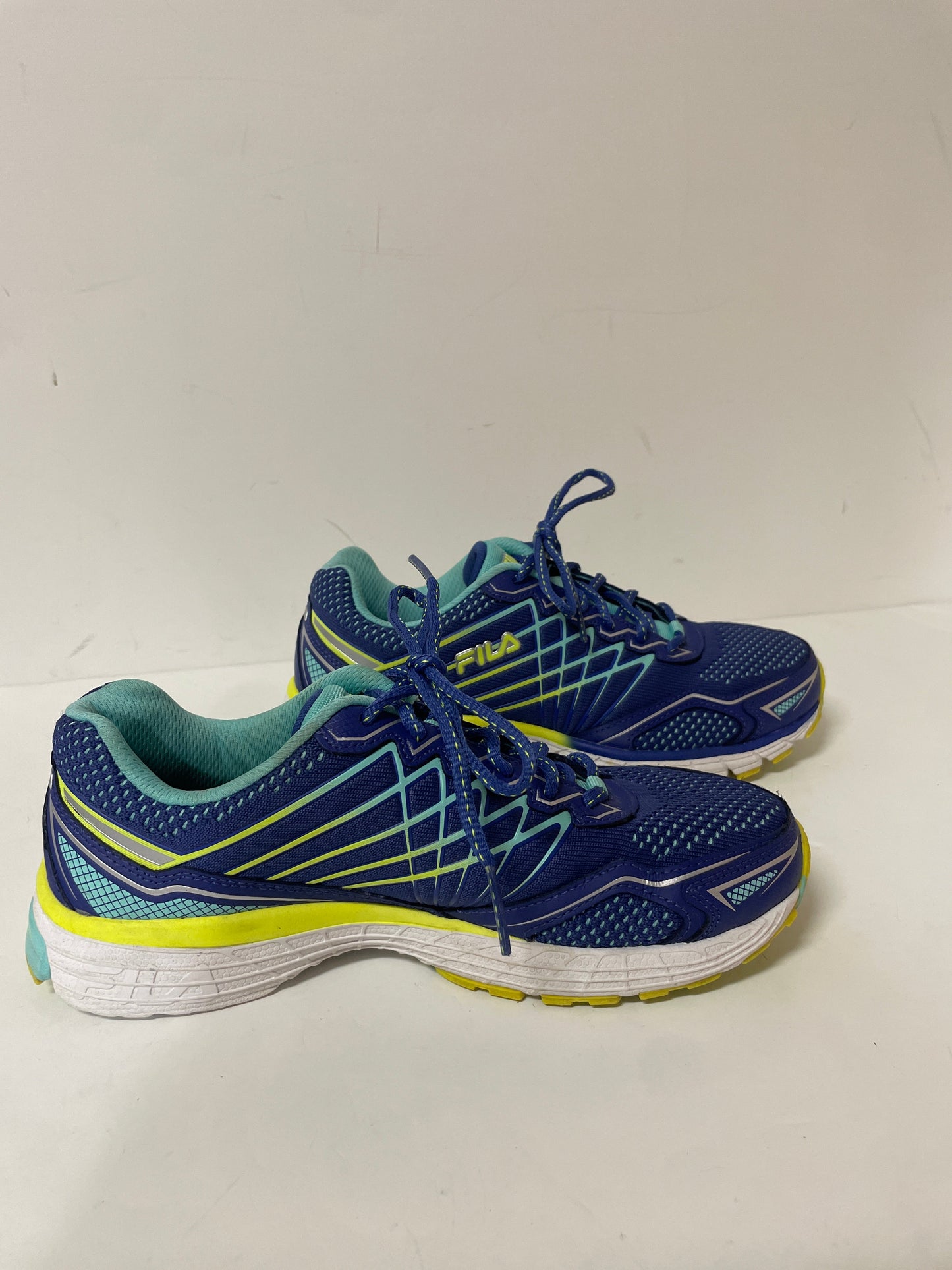 Shoes Athletic By Fila In Blue, Size: 7.5