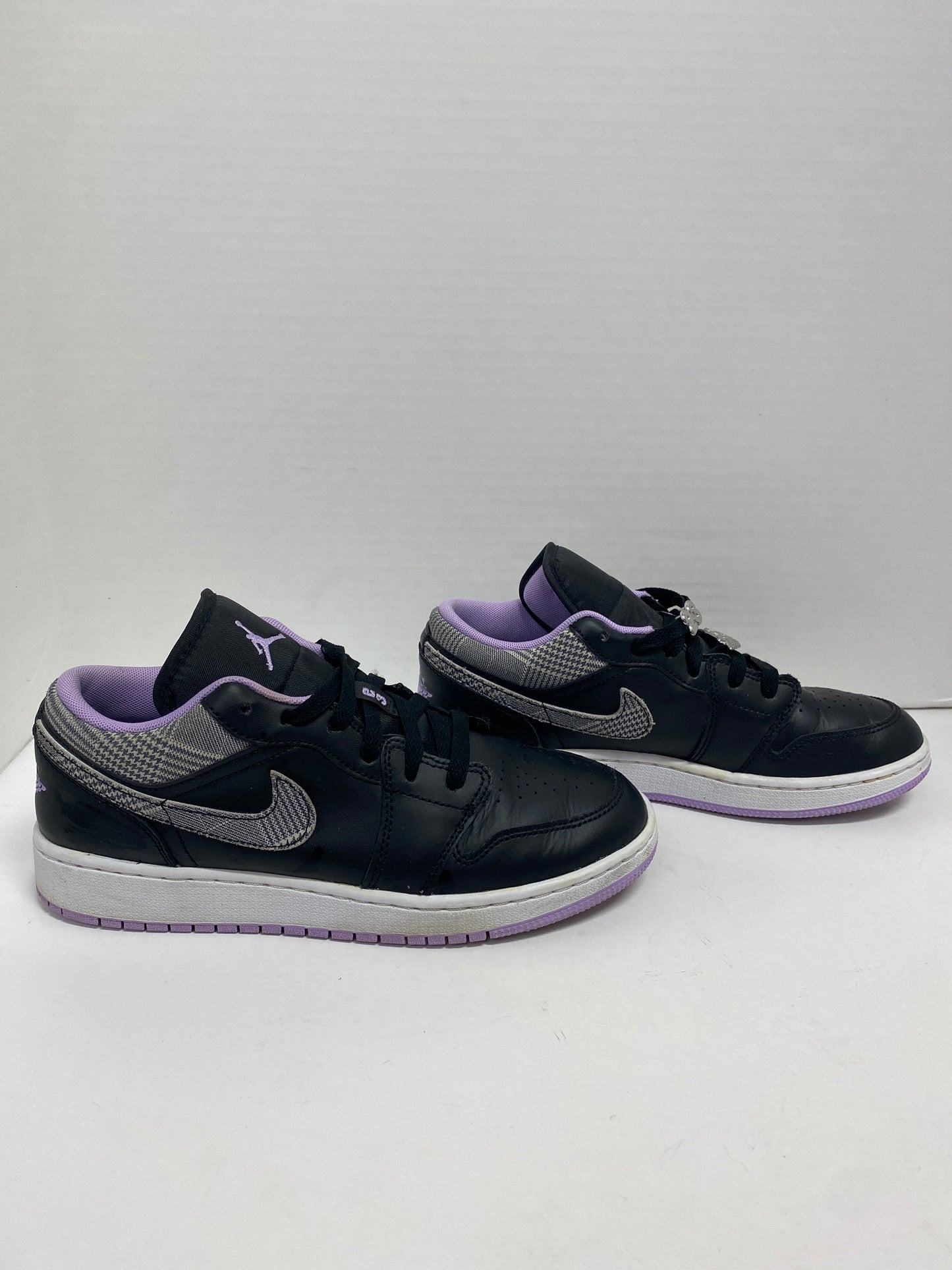 Shoes Sneakers By Cma In Purple, Size: 8.5